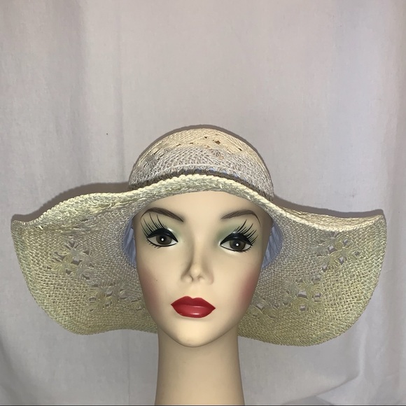 Candie's Accessories - Candie’s 100%‎ Paper Floppy Beach Hat